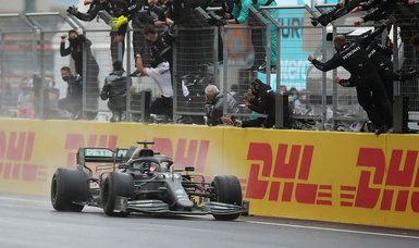 Hamilton wins record-equalling seventh F1 world title