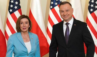 Pelosi thanks Poland for Ukraine support, meets president