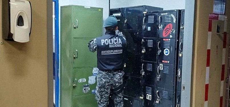 FIVE ECUADOR TV STATIONS RECEIVE LETTER BOMBS, ONE EXPLODES