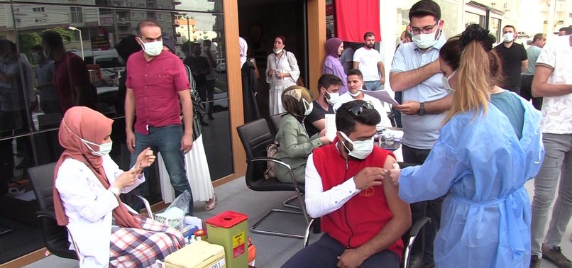 TURKEY ADMINISTERS OVER 1M VACCINE DOSES IN A DAY