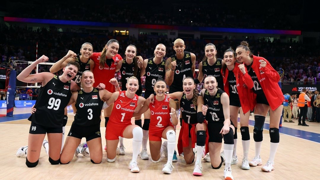 FİLENİN SULTANLARI SET VERMEDEN KAZANDI
