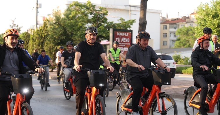 Konya’da aynı anda binlerce bisikletsever pedal çevirdi! Uğur İbrahim Altay: Yıl boyunca birçok organizasyon gerçekleştireceğiz