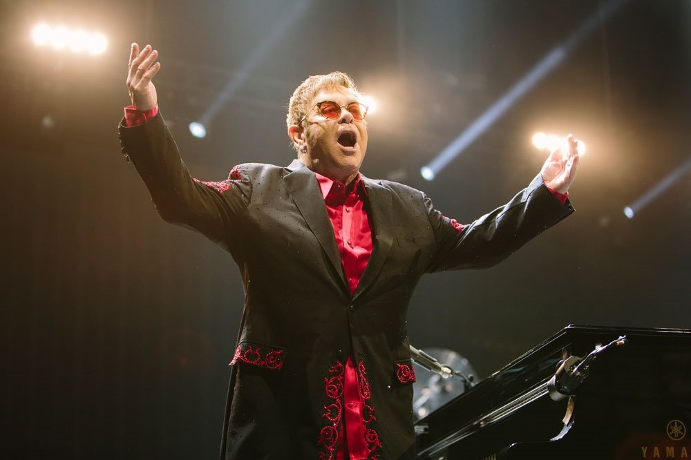 ELTON JOHN 70 YAŞINDA