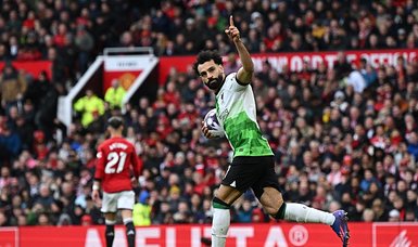 Manchester United, Liverpool share points in Premier League, 2-2