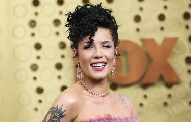halsey turkiye ye geldi