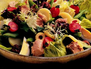 Nisuaz Salatası