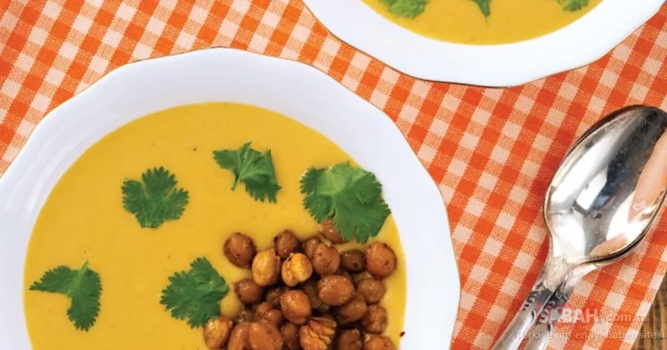 Çıtır Nohutlu Bal Kabağı Çorbası Tarifi