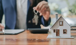 Yetkisiz yabancı emlakçı sorunu büyüyor