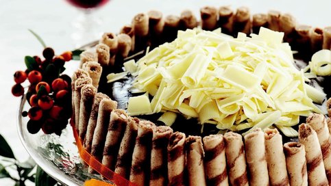 Çıtır Gofretli Acıbadem Pastası