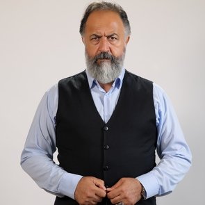 Mehmet Özgür – Kimdir