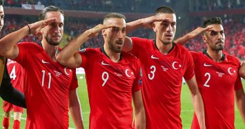 Erdoğan calls UEFA probe into soldier salutes by Turkish players 