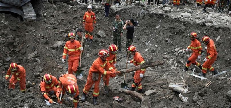 15 KILLED IN CHINA LANDSLIDE; 118 STILL MISSING