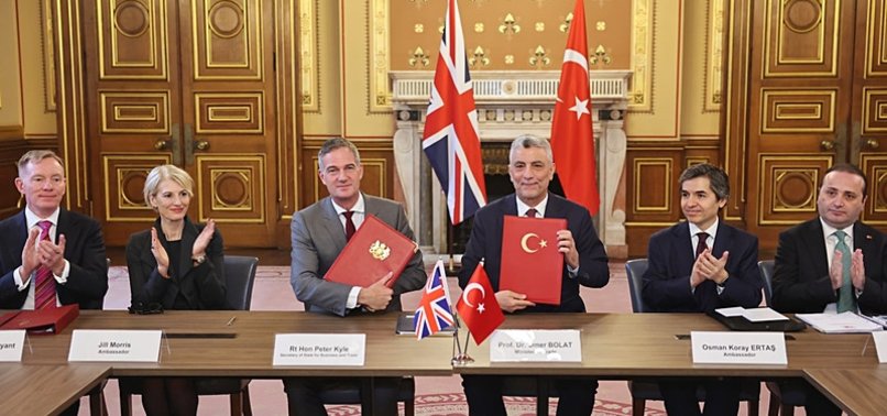 Türkiye, UK sign new agreements as both eye $40B trade target