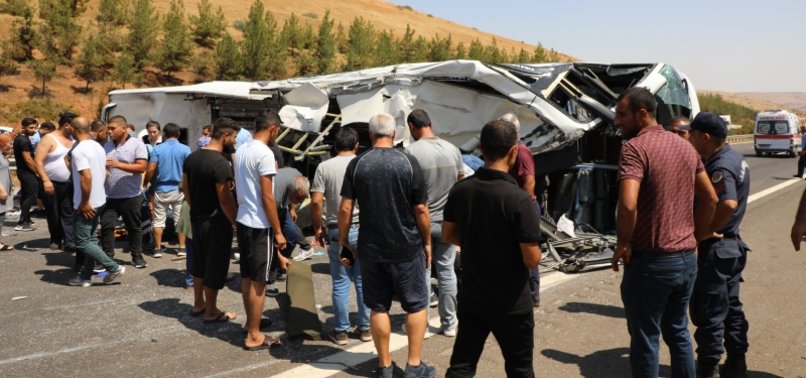 SEVERAL PEOPLE KILLED IN TURKISH PROVINCE OF GAZIANTEP AS BUS CRASHES AT ACCIDENT SITE