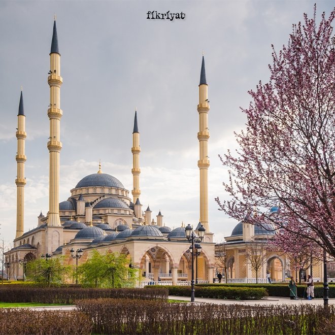 AHMET KADİROV CAMİİ