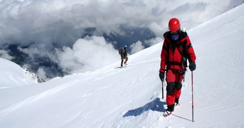 3 mountain climbers plunge to their deaths in French Alps