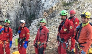 American mountaineer rescued from cave in Mersin