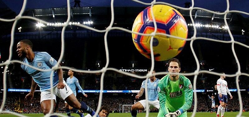 Man City extend lead at top, Palace end winless run