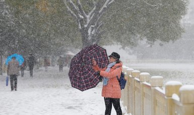 China raises alert level amid freezing temperatures