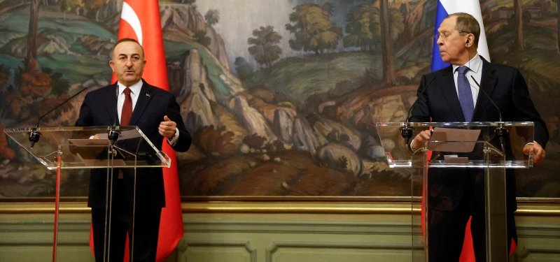 Turkish Foreign Minister holds phone talk with his Russian counterpart