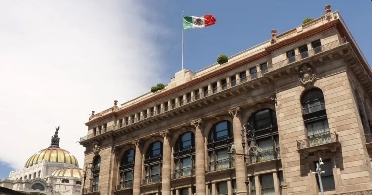 Meksika Merkez Bankası faiz oranını 50 baz puan artırdı