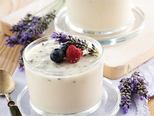 Lavantalı Panna Cotta