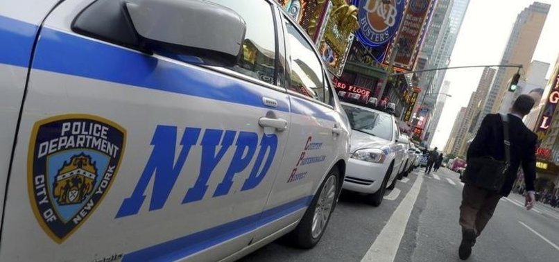 MAN FATALLY SHOT ON NEW YORK SUBWAY TRAIN; SUSPECT AT LARGE