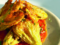 Domates Soslu Kabak Çiçeği Kızartması