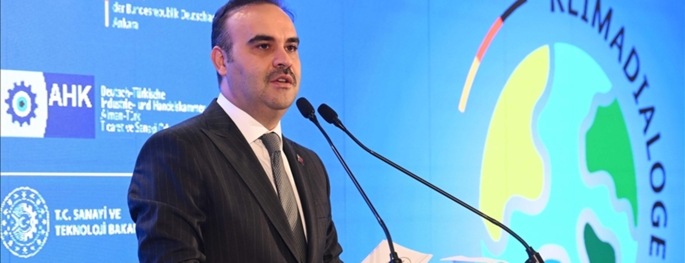 Sanayi ve Teknoloji Bakanı Kacır: Astronotumuz ay yıldızlı bayrağımızı uzaya taşımış olacak