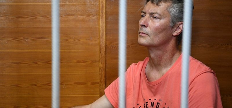 Russian opposition politician Roizman freed, but with strict controls