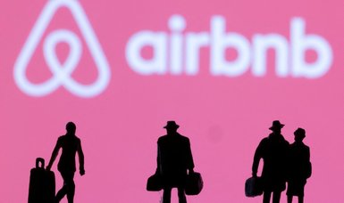 Airbnb says unscathed by Paris bedbugs