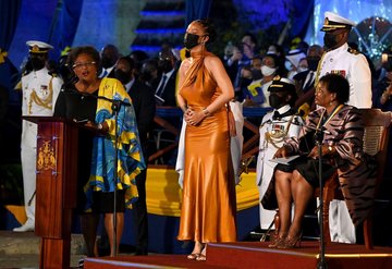 Barbados, Rihannayı Ulusal Kahraman İlan Etti