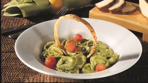 Ispanaklı ve İsli Çerkez Peynirli Tortelloni