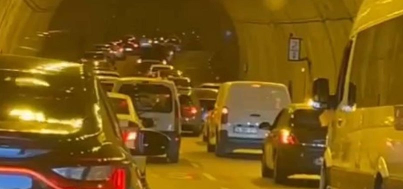 Drivers arrested for causing traffic disturbance with dance on D-100 highway