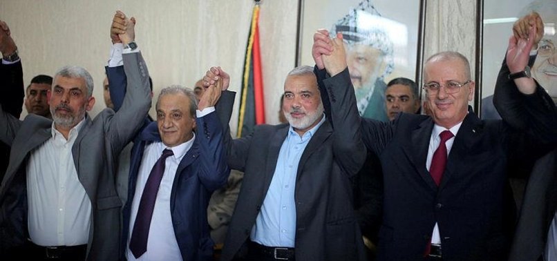 HAMAS, FATAH SIGN DEAL ON PALESTINIAN RECONCILIATION IN CAIRO