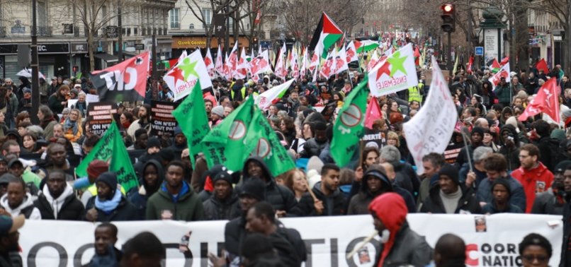 THOUSANDS GATHER IN FRANCE AND SWITZERLAND TO CALL FOR IMMEDIATE CEASE-FIRE IN GAZA