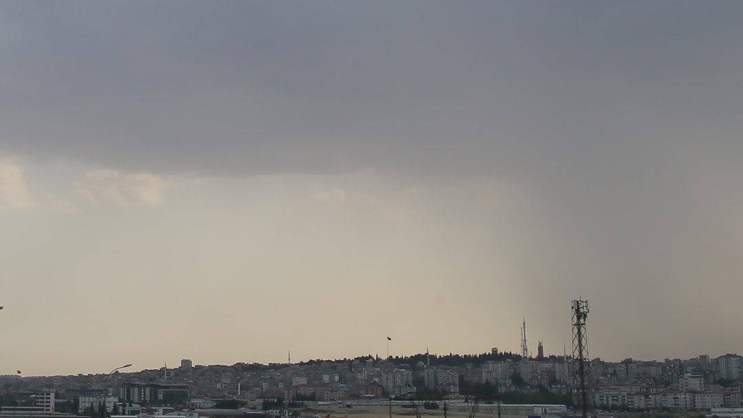 GAZİANTEP’TE TOZ TAŞINIMI ETKİLİ OLDU