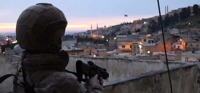 Daeshi Turkish forces capture 44 suspected Daesh/ISIS terrorists