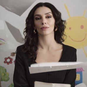 Ezgi Çelik – Kimdir