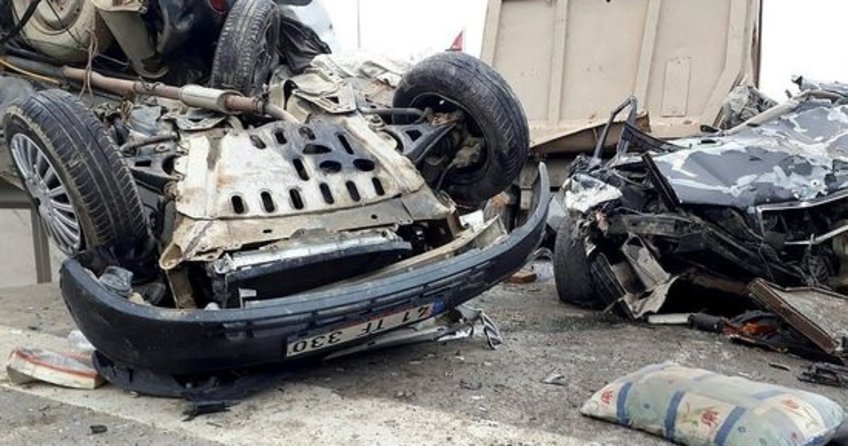 Gebze’de zincirleme trafik kazası: 1 ölü, 14 yaralı