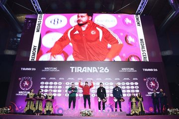 Rıza Kayaalp’ten Arnavutluk’ta tarihi şampiyonluk