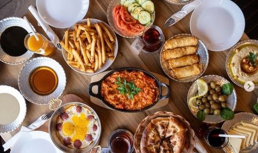 Flavors of Turkish cuisine bring together Pakistani politicians