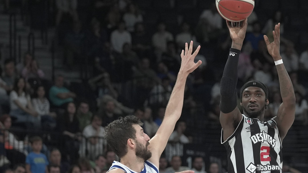 BEŞİKTAŞ FİBABANKA SERİYİ 5. MAÇA TAŞIDI