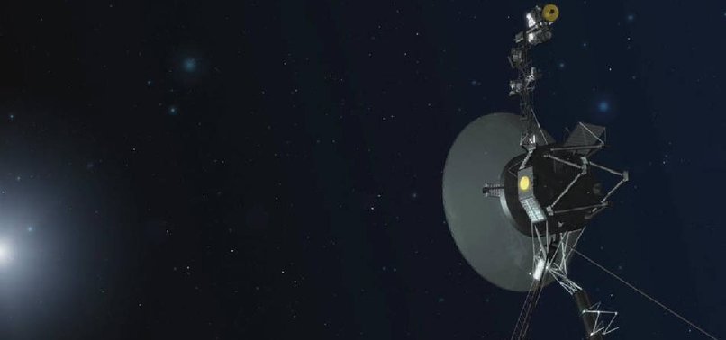 NASA LOSES CONTACT WITH VOYAGER 2, INCORRECT COMMAND SHIFTS ANTENNA