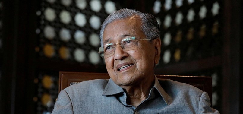 MALAYSIAS EX-PREMIER MAHATHIR HOSPITALIZED