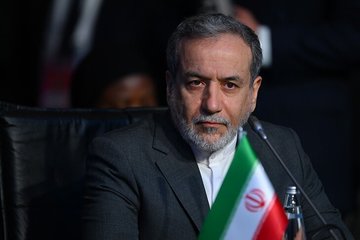 İran Dışişleri Bakanı Erakçi, Pakistan görüşmelerindeki ilerlemeye işaret ederek ABD’yi uyardı