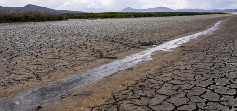 MILLIONS IN CALIFORNIA FACING WATER RESTRICTIONS AS STATE BATTLES 3-YEAR DROUGHT