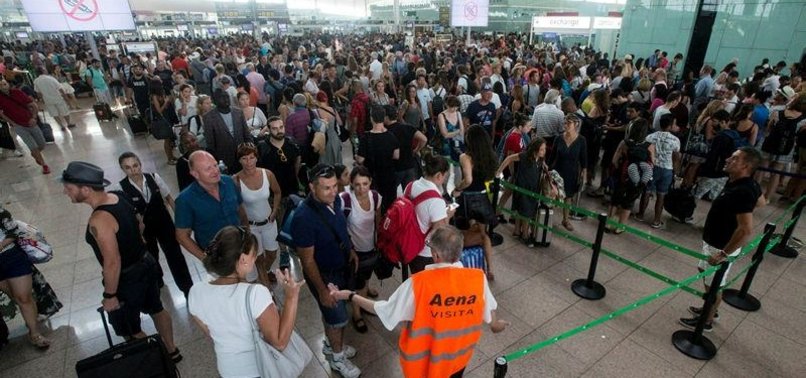 MORE LONG LINES AT BARCELONA AIRPORT AS STAFF STRIKES AGAIN