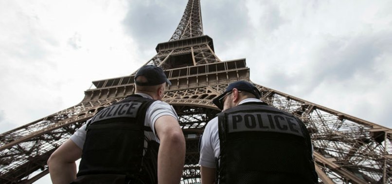 EIFFEL TOWER EVACUATED OVER ATTEMPTED ATTACK BY ARMED MAN