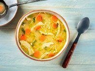 Tavuklu Şehriye Çorbası